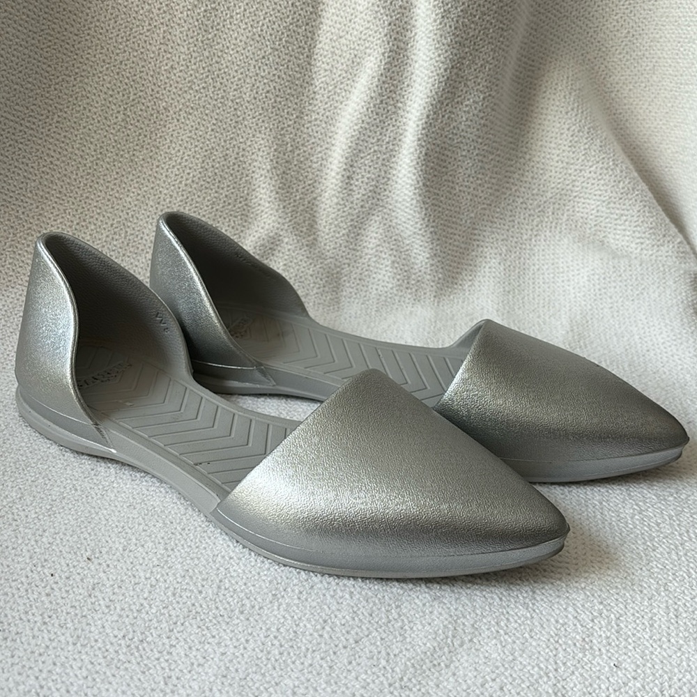 Native Silver Light Weight Pointed Toe Flats 8
